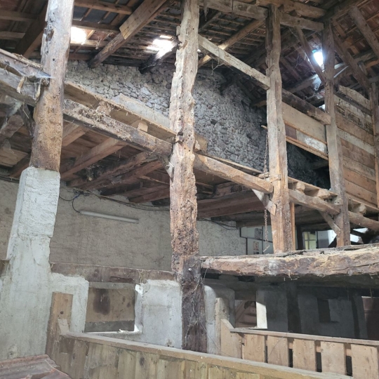  Annonces SAINTJULIENENGENEVOIS : Autres | COLLONGES (01550) | 130 m2 | 225 000 &euro; 