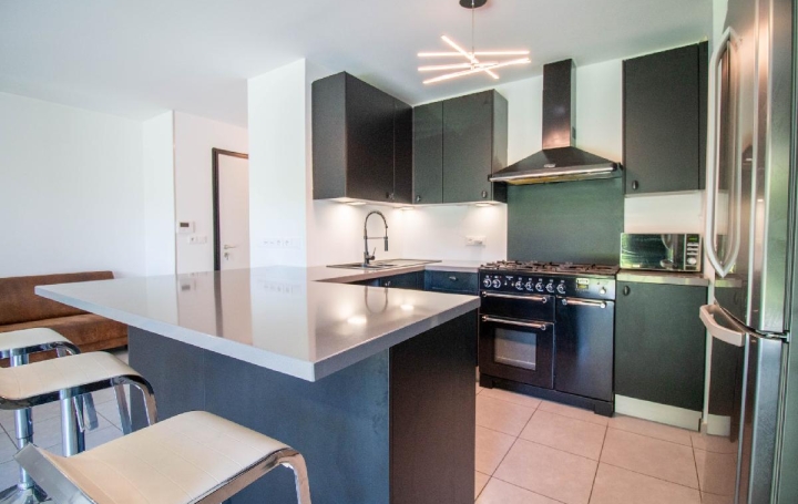 Appartement P4   AMBILLY  79 m2 399 900 € 